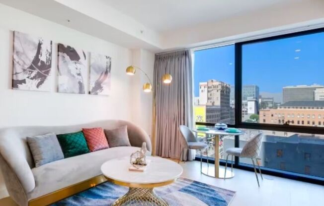 1 bed, 1 bath, 512 sqft, $2,695, Unit 502