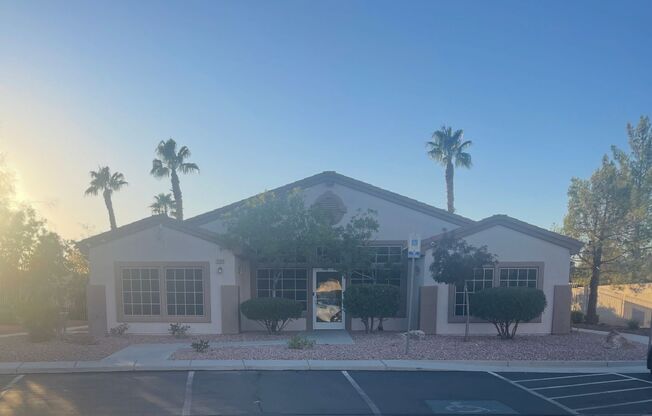 *GREAT TOWNHOME IN GATED "SILVERADO RANCH COMMUNITY!!"