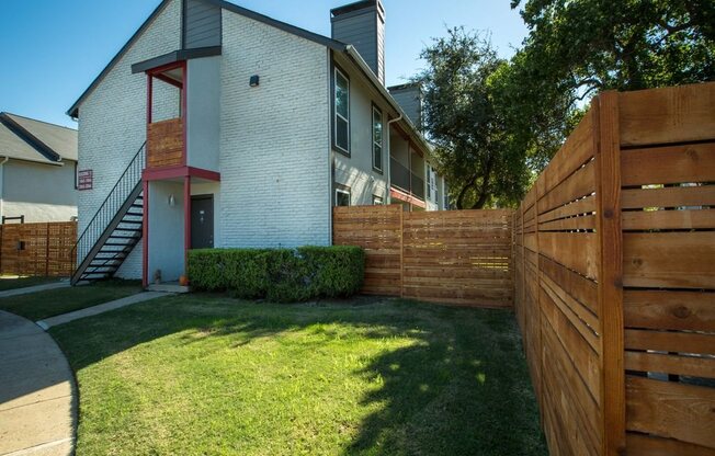 Courtyard With Green Space at Verge, Dallas, 75240