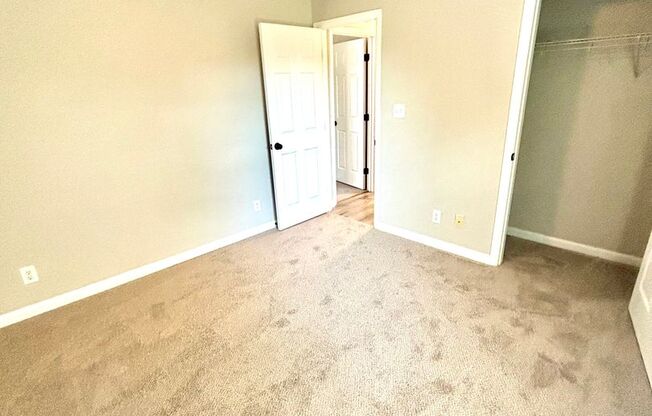 2 beds, 1.5 baths, 1,100 sqft, $1,099, Unit 712-A