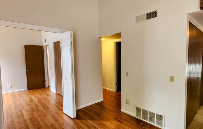 Spacious 2Bd 1.5 Ba Townhome with Loft