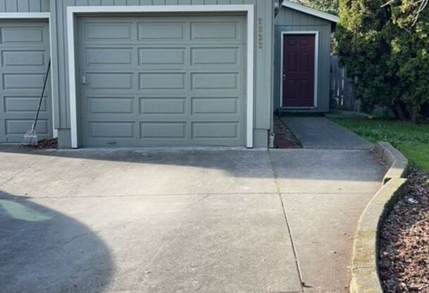 6154-1f - 2932 &amp; 2934 Stacie Way