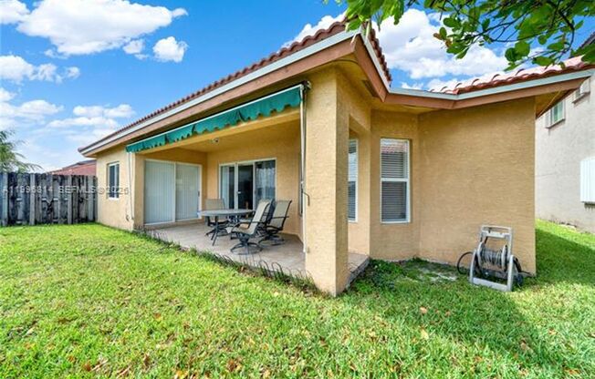 12046 SW 133rd Ter MIAMI, FL 33186