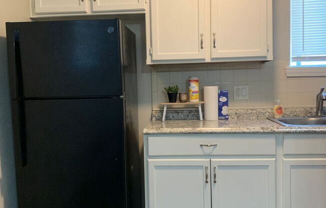 2 beds, 1 bath, 825 sqft, $875, Unit 6124-A