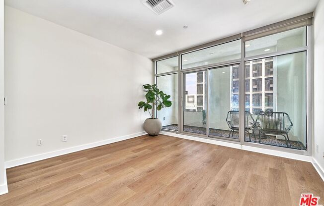 2 beds, 2 baths, 1,010 sqft, $3,050, Unit 404