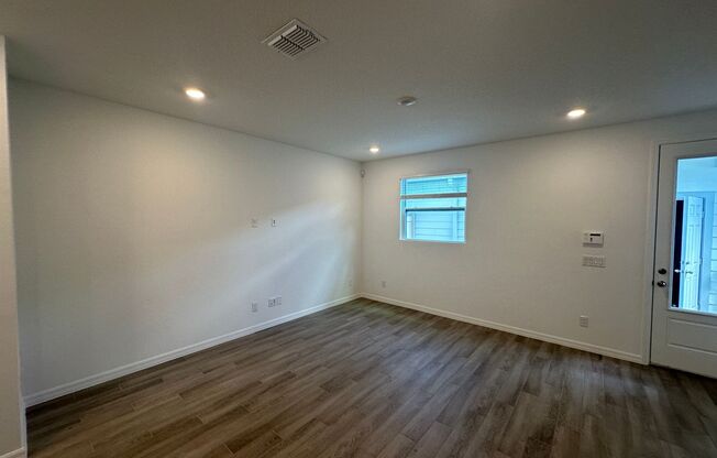 Stunning newly built 3/2.5 Town Home in St. Cloud very close to Lake Nona District