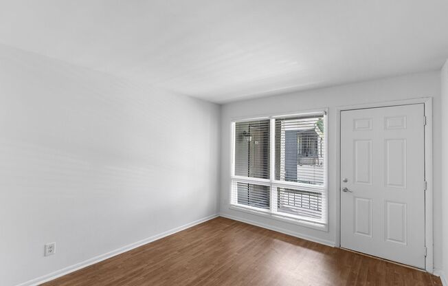 1 bed, 1 bath, 597 sqft, $1,039, Unit 1617K