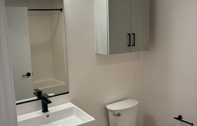 Studio, 1 bath, 464 sqft, $2,195, Unit 209