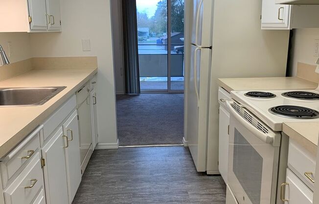 Hillcliff Apartments
