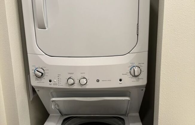 1 bed, 1 bath, 585 sqft, $1,449, Unit 201