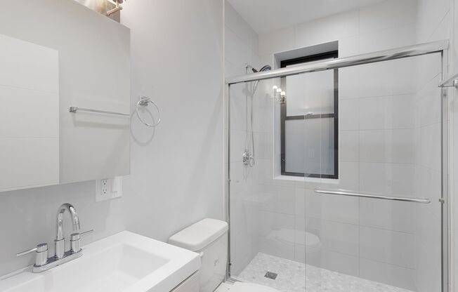 3 beds, 2 baths, 894 sqft, $2,650, Unit 1558-3N