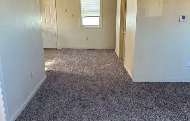 3 beds, 2 baths, $895