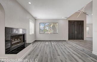3942 Royal Viking Way