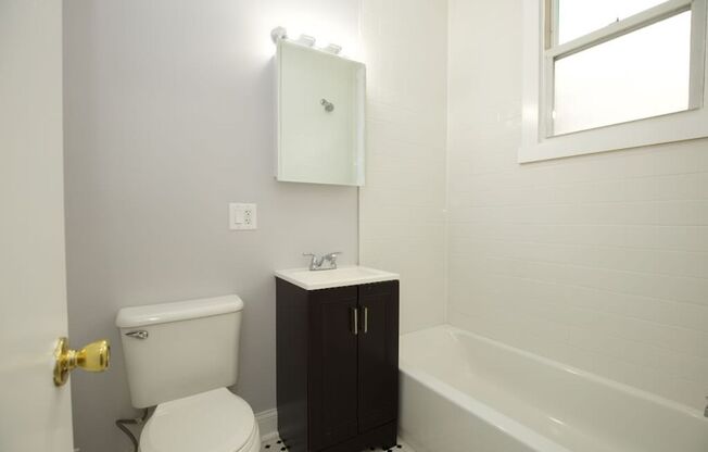 Studio, 1 bath, $995, Unit 101