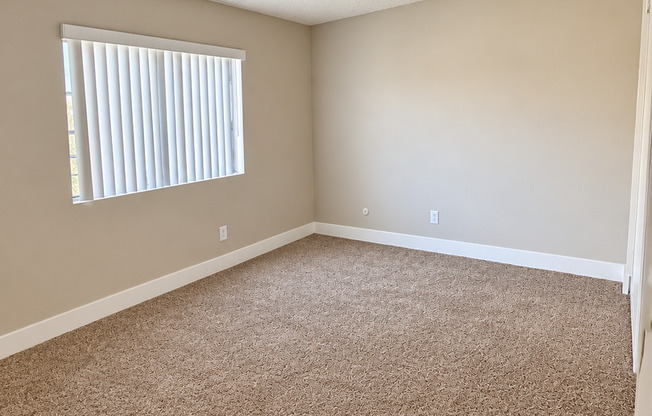2 beds, 1 bath, 896 sqft, $2,095, Unit 017