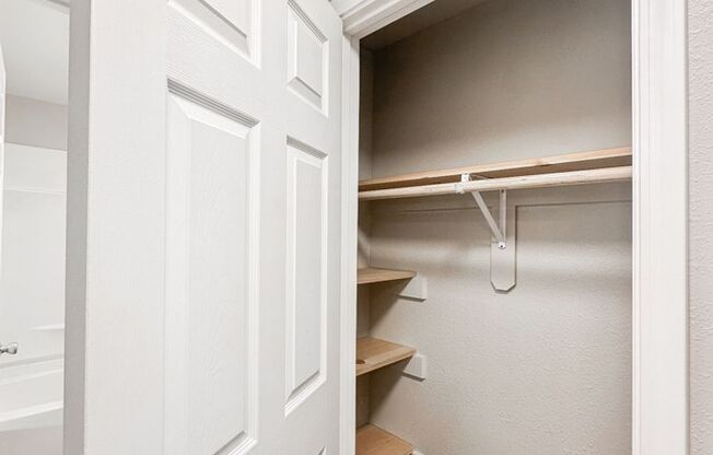 2 beds, 2 baths, 1,096 sqft, $1,475, Unit 1883C