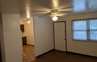 2 beds, 1 bath, 650 sqft, $625, Unit Unit 13