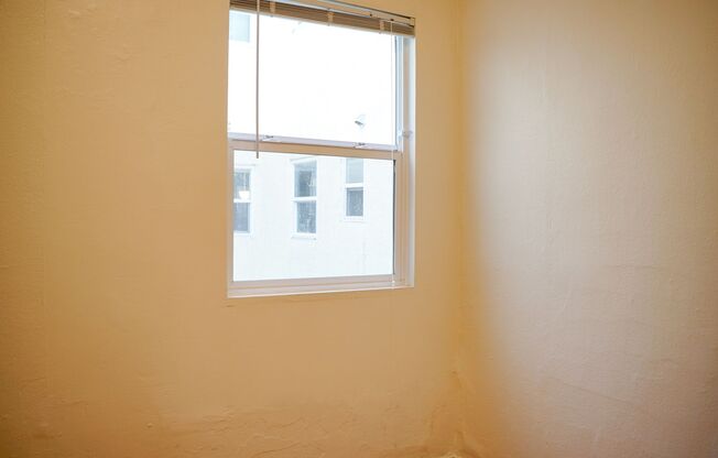 1 bed, 1 bath, $1,025, Unit 208