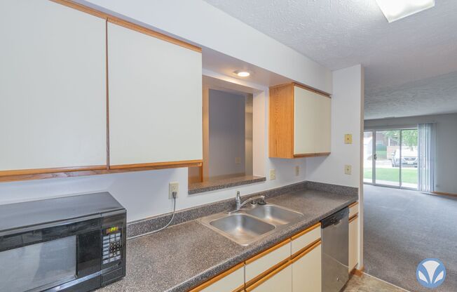 1 bed, 1 bath, 837 sqft, $1,210, Unit AL-5