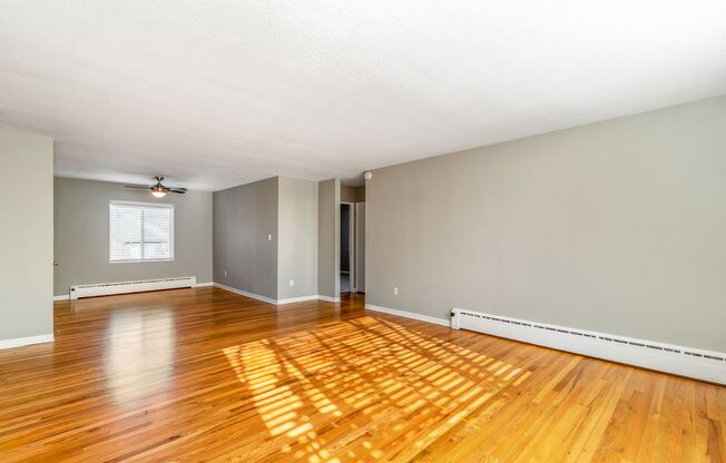 1 bed, 1 bath, 700 sqft, $1,700, Unit 06