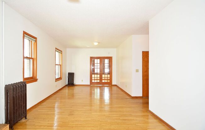 2 beds, 2 baths, 950 sqft, $1,400, Unit 10 - 110