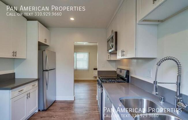 457 W 4th St