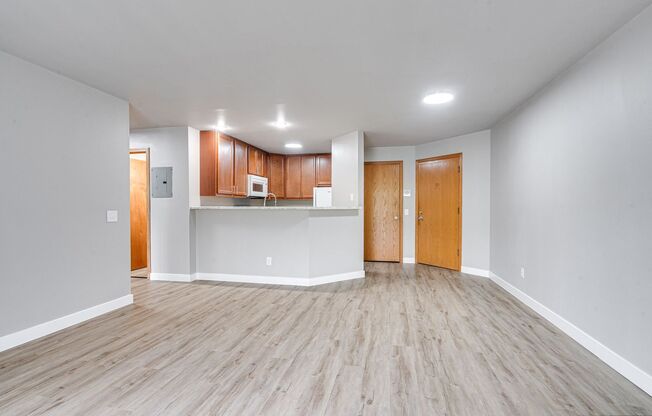 2 beds, 1 bath, 900 sqft, $1,399, Unit 1510 - 207