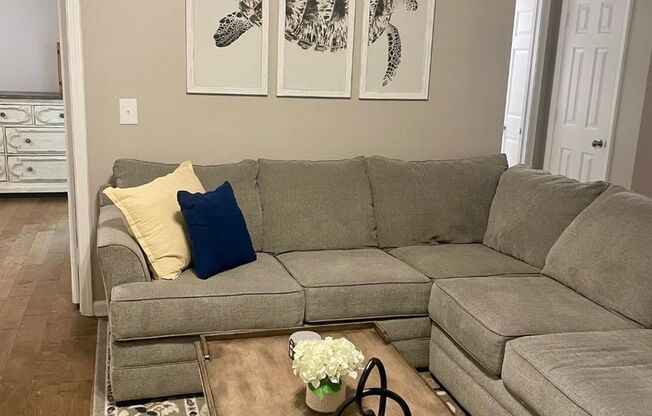 3 beds, 2 baths, 1,394 sqft, $2,850, Unit Daniel Ellis