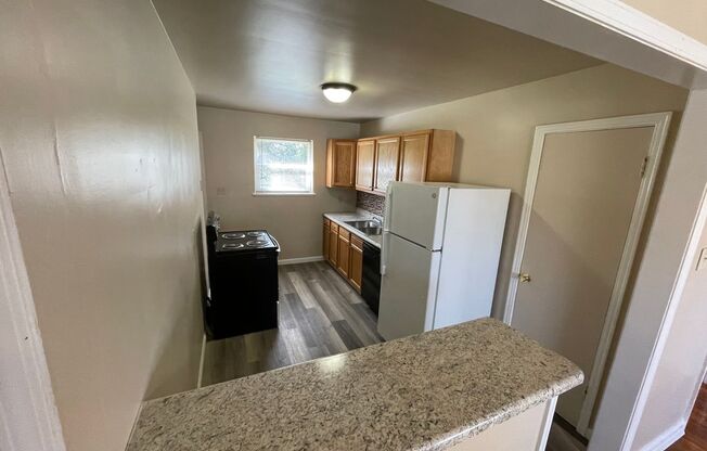 2 beds, 1 bath, 1,400 sqft, $1,084, Unit 4420-10