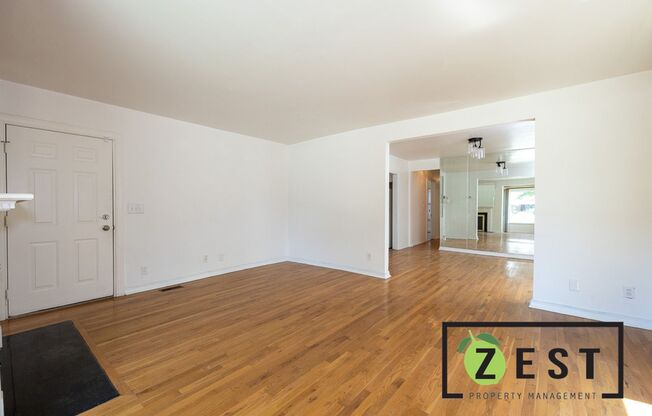 Spacious Upper Flat with Bonus Room, Garage, and Basement – 17352 Roselawn