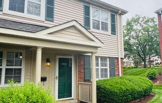 2 bedroom Townhome in Brentwood Forest!