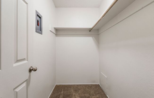 1 bed, 1 bath, 600 sqft, $1,195, Unit M