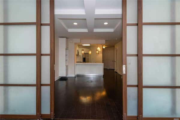 1 bed, 2 baths, 920 sqft, $2,950, Unit 209