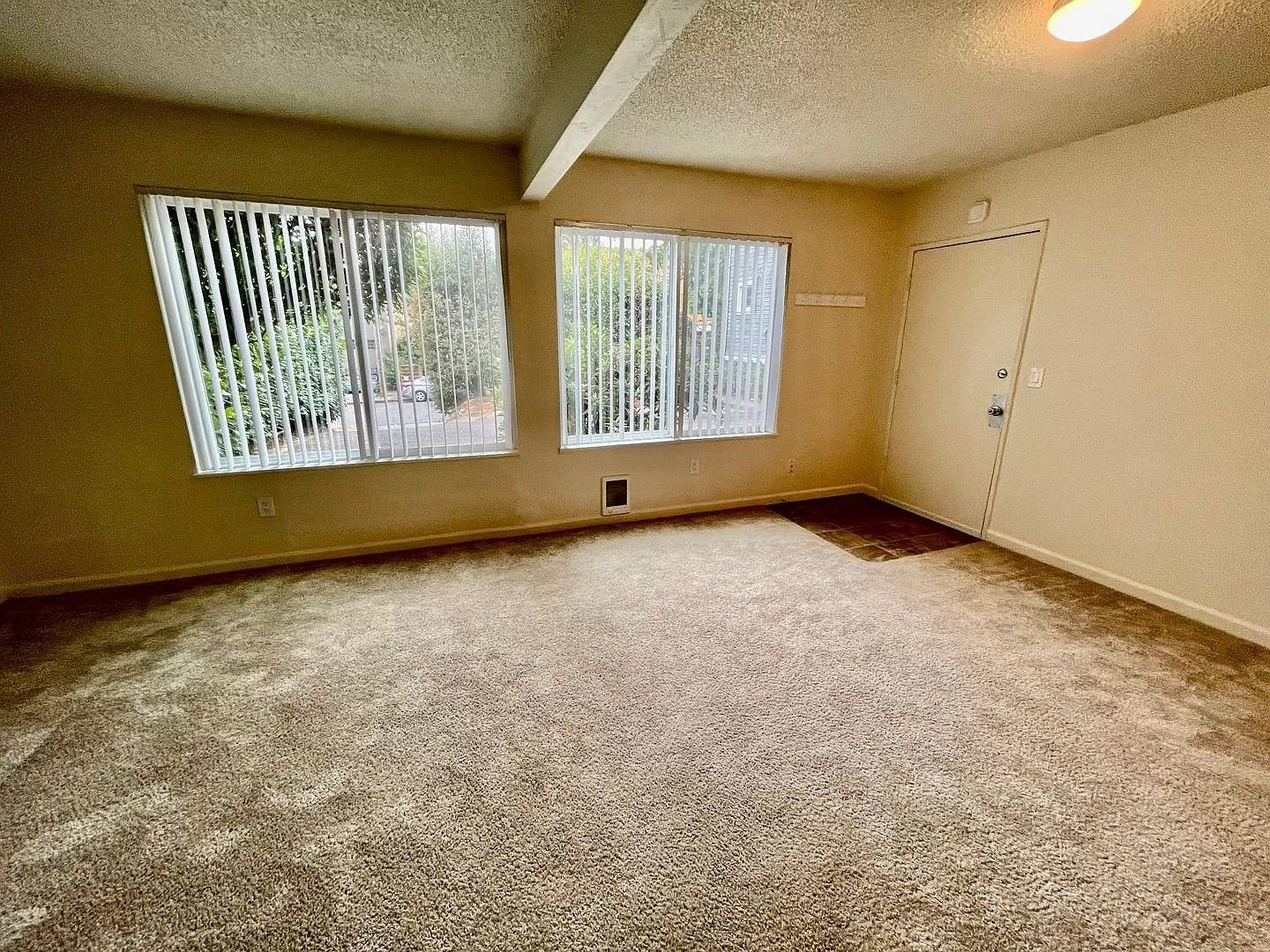 Close-in SE Hawthorne Neighborhood Plex