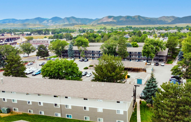 2 beds, 1 bath, 800 sqft, $1,345