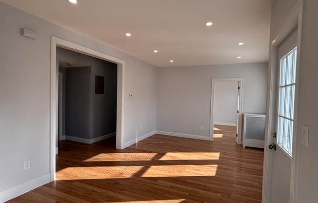 4 beds, 2 baths, 1,700 sqft, $4,900, Unit 1