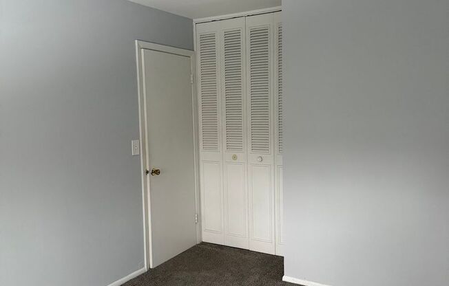 3 beds, 1 bath, 1,000 sqft, $1,750, Unit 135HS