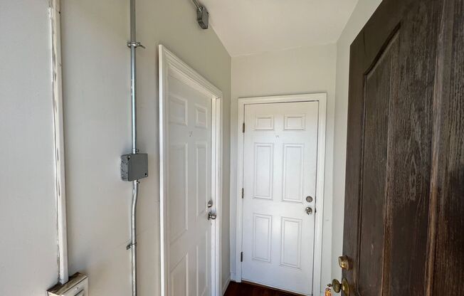 Charming Property located in Hamden!