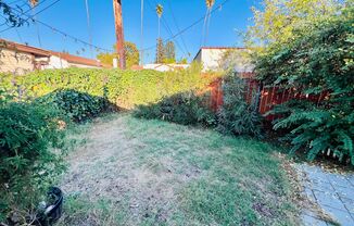 2 beds, 1 bath, $2,400, Unit 3546 1/2 El Sereno Ave