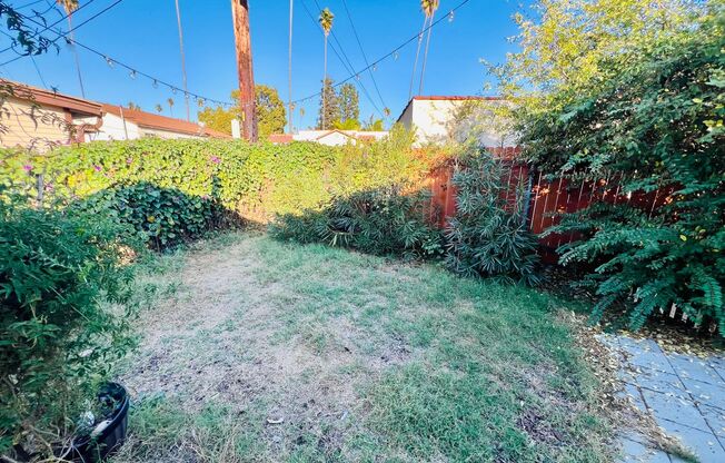 2 beds, 1 bath, $2,400, Unit 3546 1/2 El Sereno Ave