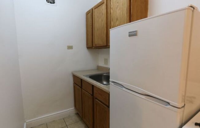 4735 Beacon
