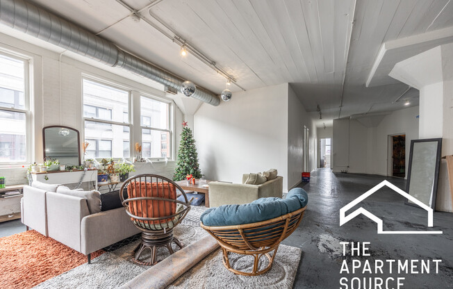 2255 S Michigan St 2E