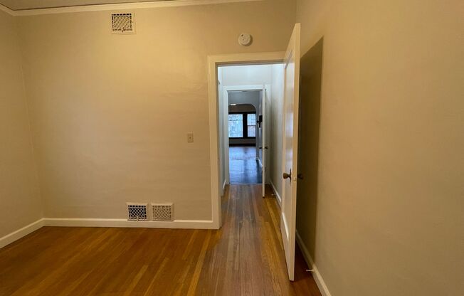 1 bed, 1 bath, $1,595, Unit 7