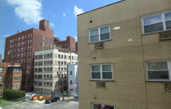 Winthrop Suites Apartments