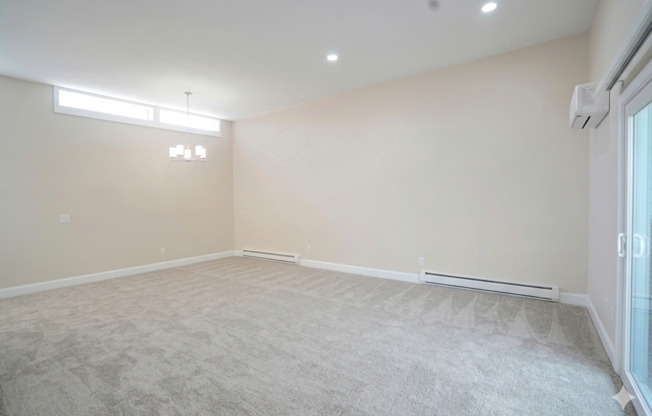 2 beds, 1 bath, 1,050 sqft, $2,700, Unit 60-6