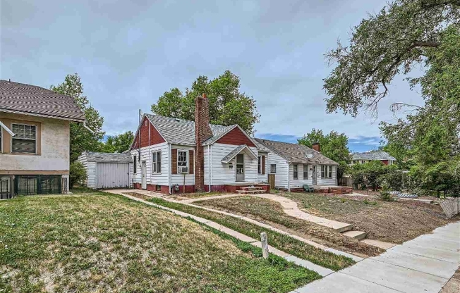 1423 14 AVE