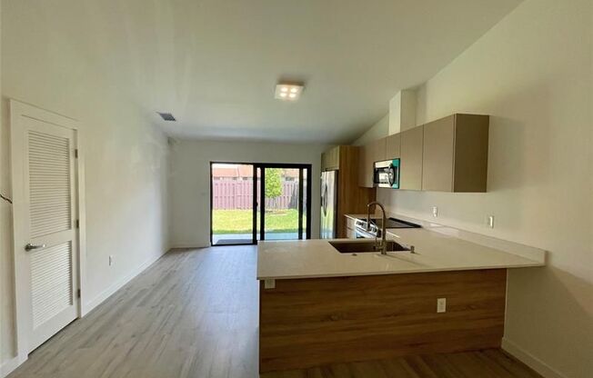 4741 SW 135 PL