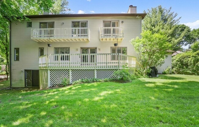 36 W BLVD RD