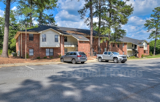 2515 CTR W PKWY