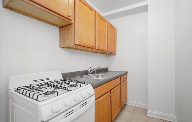 Studio, 1 bath, 381 sqft, $1,095, Unit 206
